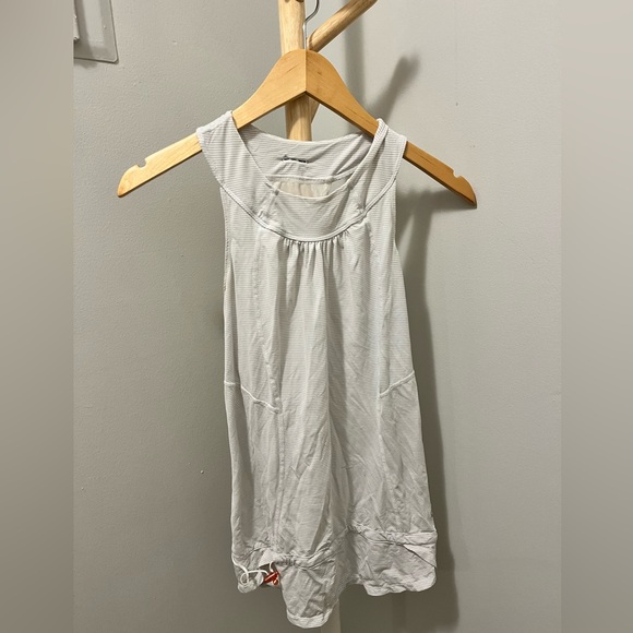 Lululemon running singlet - Picture 1 of 2